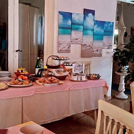 Hotel Ristorante La Terrazza Λίντο ντι Καμαϊόρε Εξωτερικό φωτογραφία