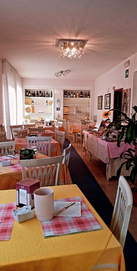 Hotel Ristorante La Terrazza Λίντο ντι Καμαϊόρε Εξωτερικό φωτογραφία
