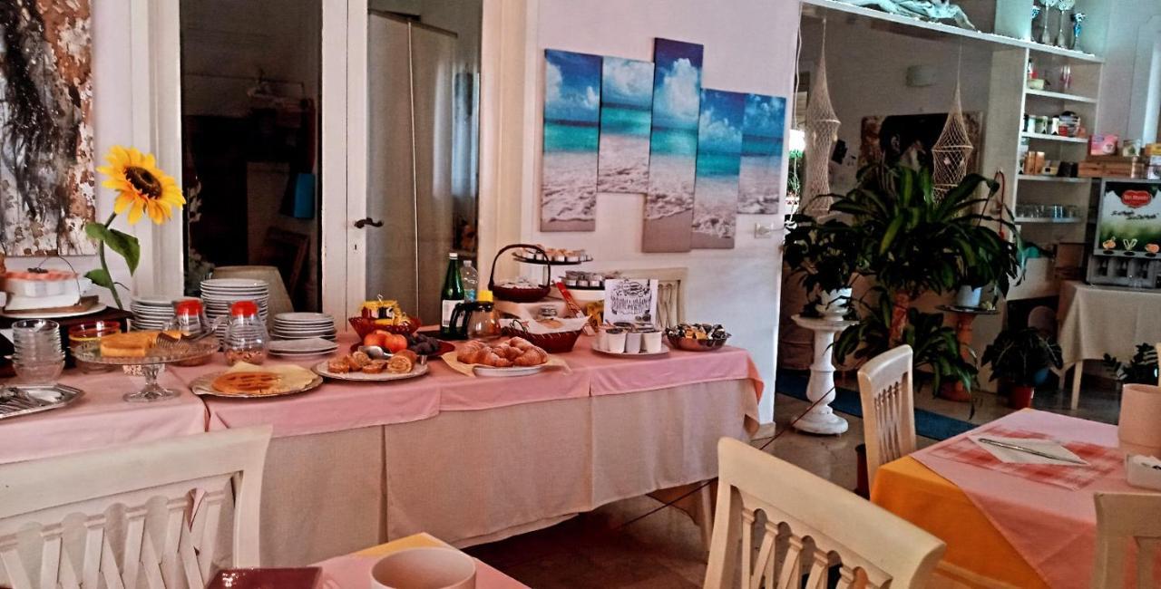 Hotel Ristorante La Terrazza Λίντο ντι Καμαϊόρε Εξωτερικό φωτογραφία