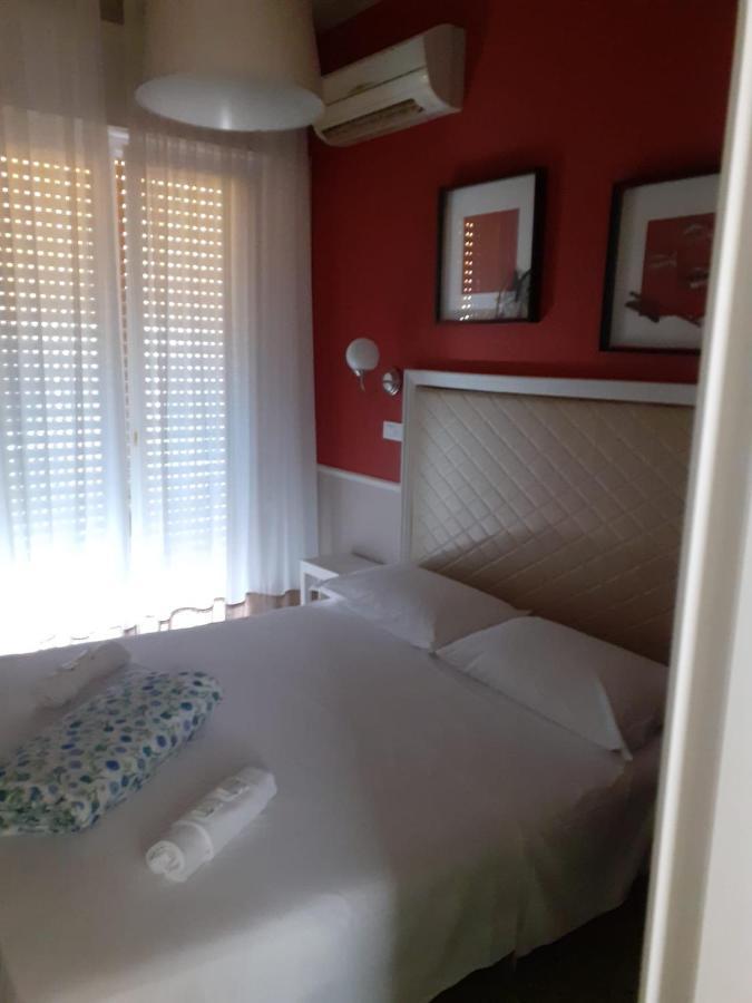 Hotel Ristorante La Terrazza Λίντο ντι Καμαϊόρε Εξωτερικό φωτογραφία