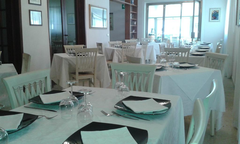 Hotel Ristorante La Terrazza Λίντο ντι Καμαϊόρε Εξωτερικό φωτογραφία