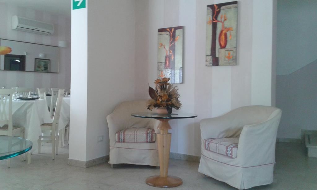 Hotel Ristorante La Terrazza Λίντο ντι Καμαϊόρε Εξωτερικό φωτογραφία