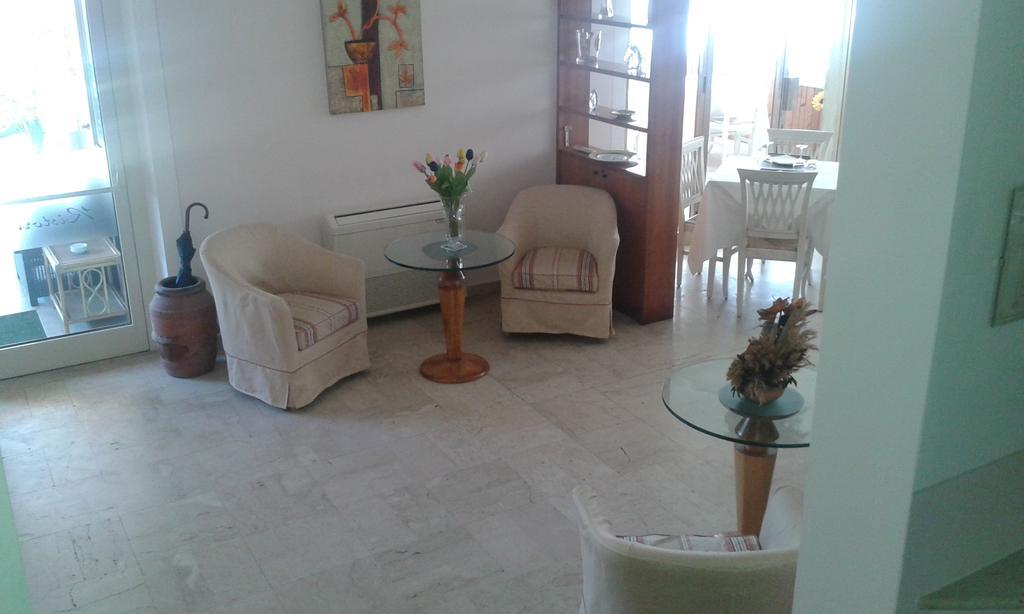 Hotel Ristorante La Terrazza Λίντο ντι Καμαϊόρε Εξωτερικό φωτογραφία
