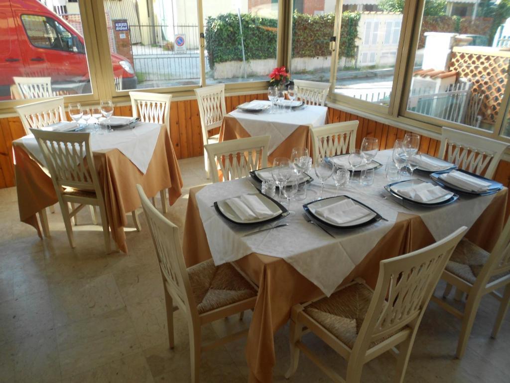 Hotel Ristorante La Terrazza Λίντο ντι Καμαϊόρε Εξωτερικό φωτογραφία