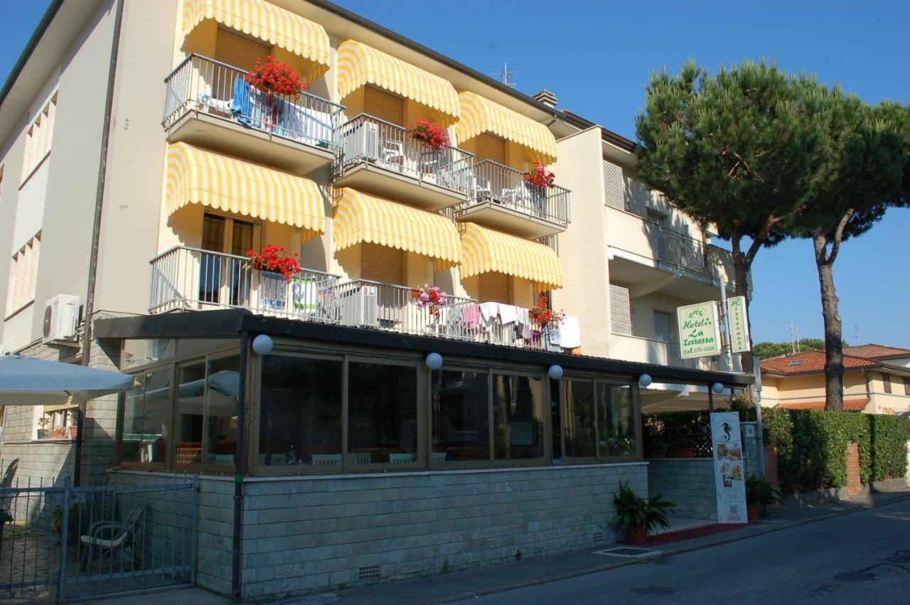 Hotel Ristorante La Terrazza Λίντο ντι Καμαϊόρε Εξωτερικό φωτογραφία